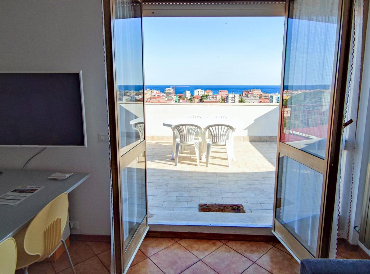 Appartement Bella Vista - By Ligooria à Pietra Ligure Extérieur photo