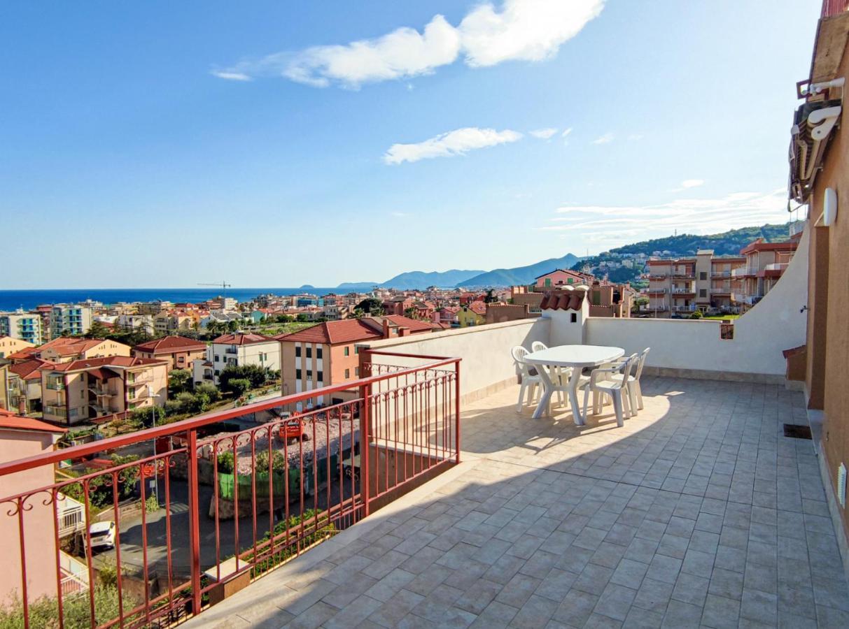 Appartement Bella Vista - By Ligooria à Pietra Ligure Extérieur photo