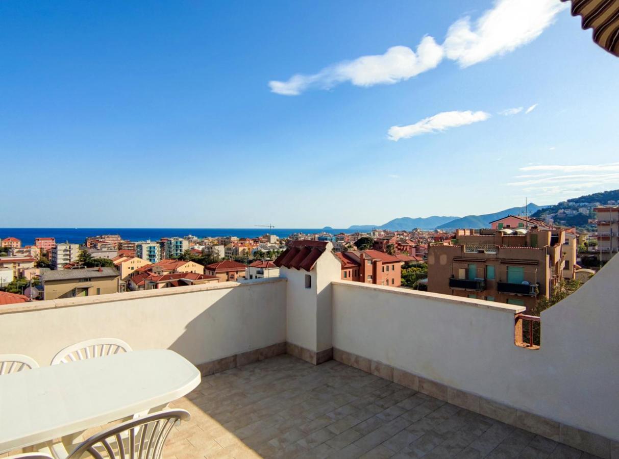 Appartement Bella Vista - By Ligooria à Pietra Ligure Extérieur photo