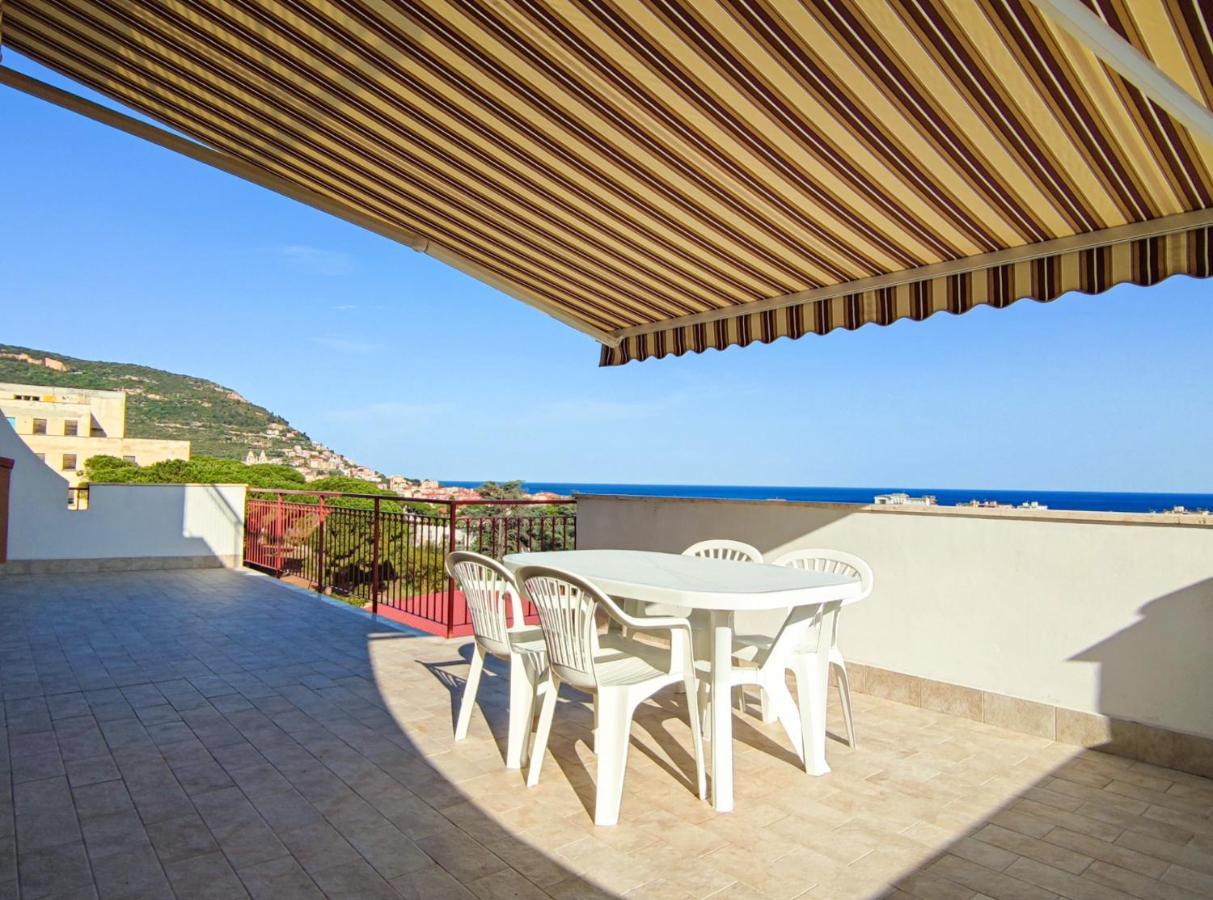 Appartement Bella Vista - By Ligooria à Pietra Ligure Extérieur photo