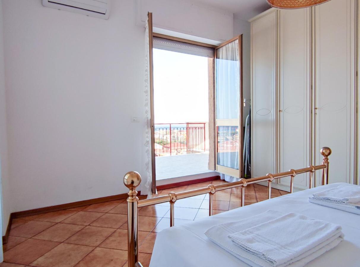 Appartement Bella Vista - By Ligooria à Pietra Ligure Extérieur photo